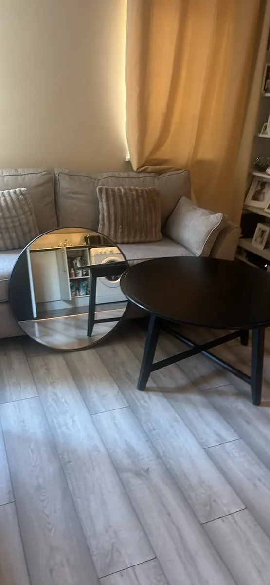 Coffee table and mirror - Image 1