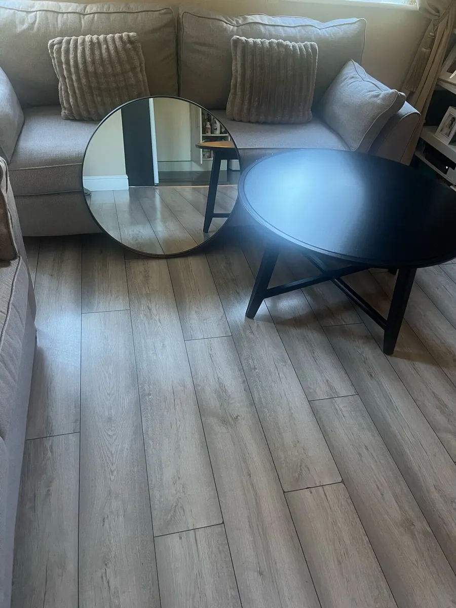 Coffee table and mirror - Image 3