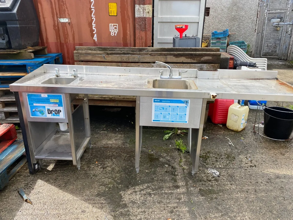 Stainless steel counter - Image 2