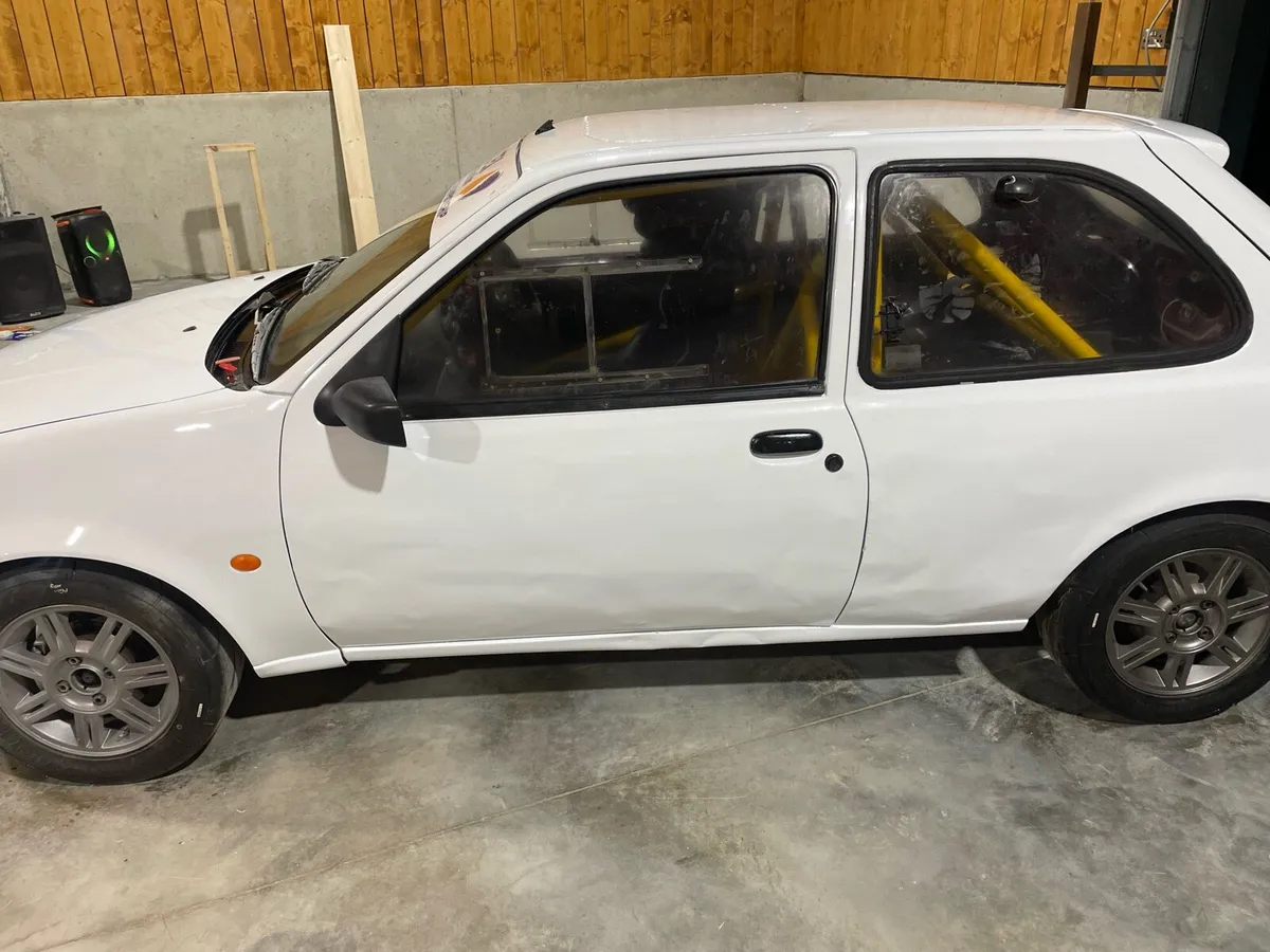 Race car - Image 4