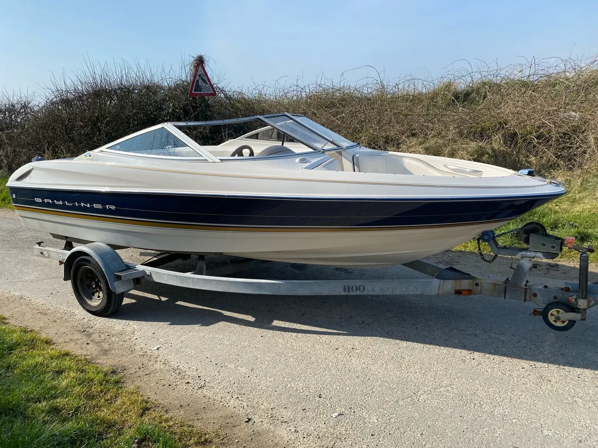 Bayliner boat - Image 3