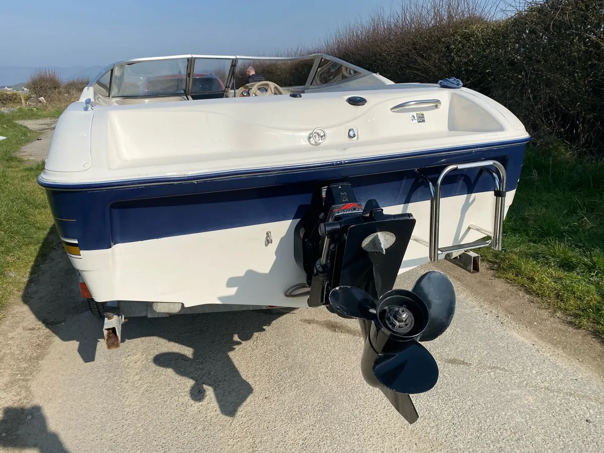 Bayliner boat - Image 4