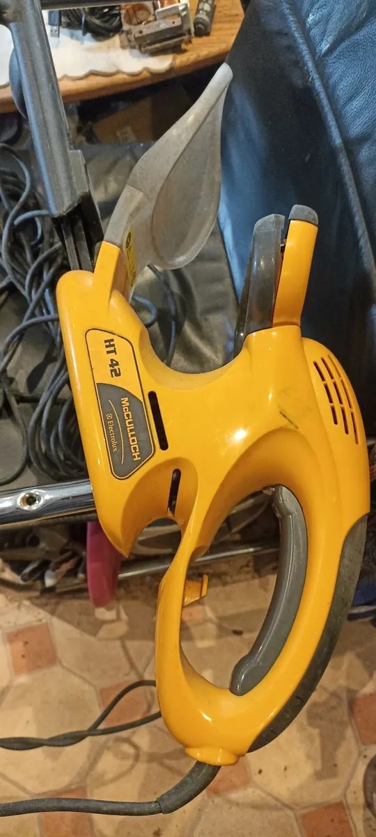 McCullough HT42 Electric Hedge Trimmer - Image 3