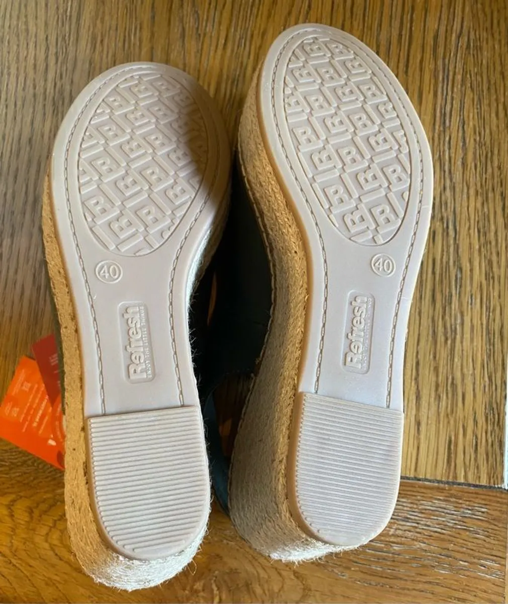 Khaki Green Wedge Sandles - Image 3