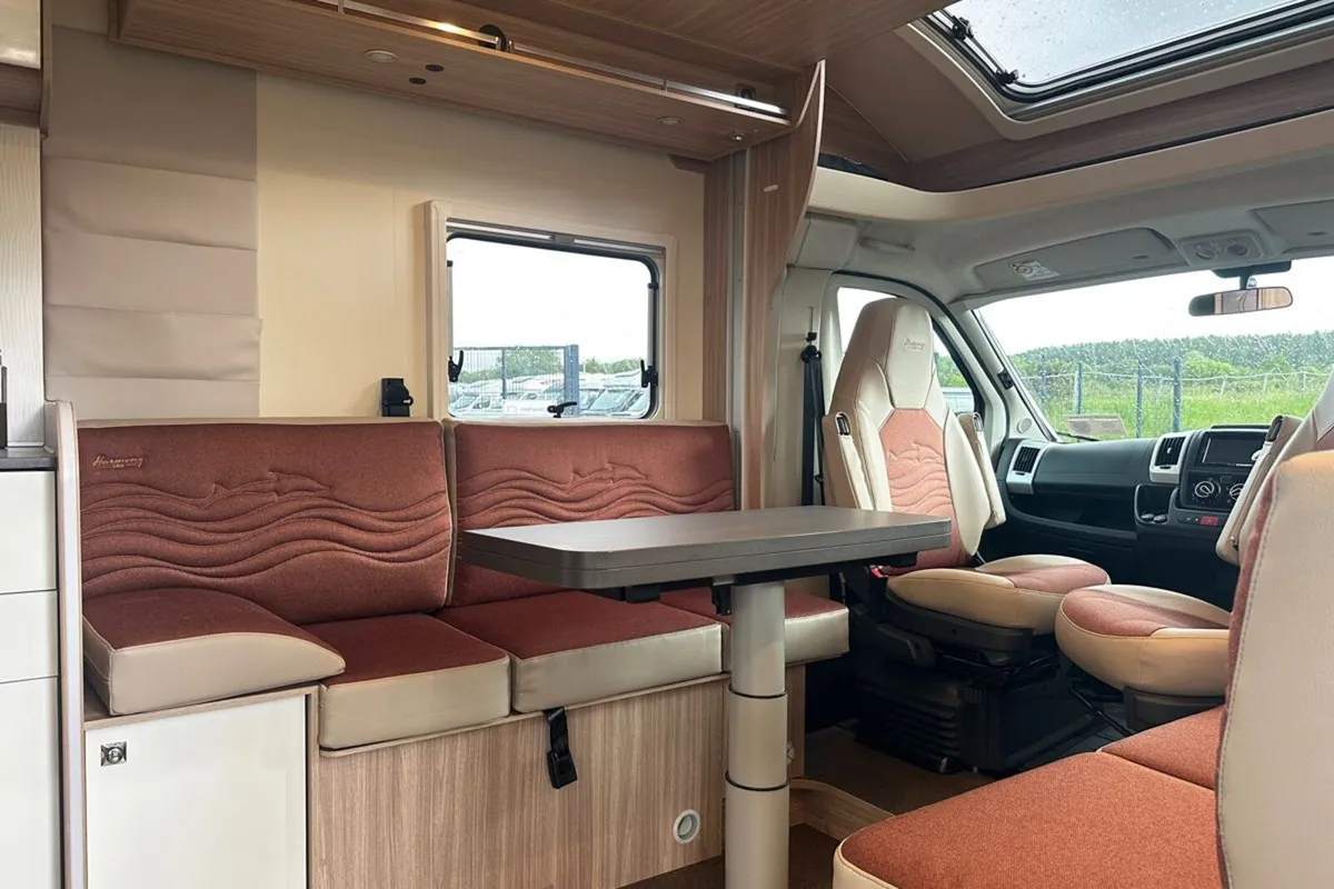 Burstner Delfin 680 Harmony 2022 - Image 4