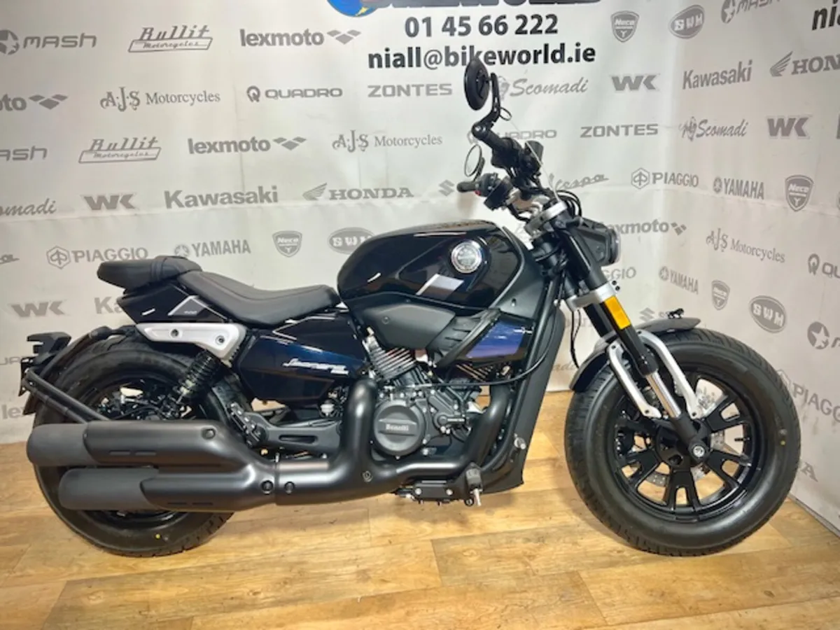 Benelli Leoncino Bobber 400 - Image 1