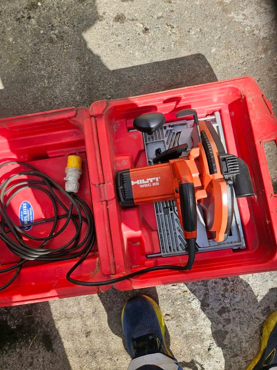 Hilti WSC 85 9" 110 v skill saw - Image 1