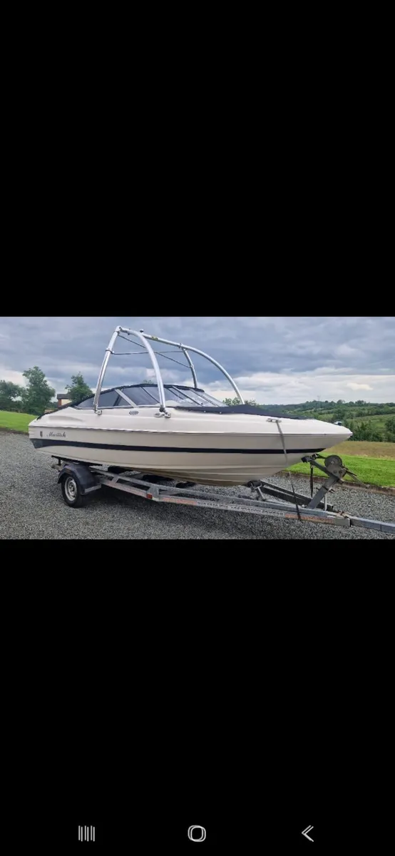 Speed boat / wakeboard boat - Image 1
