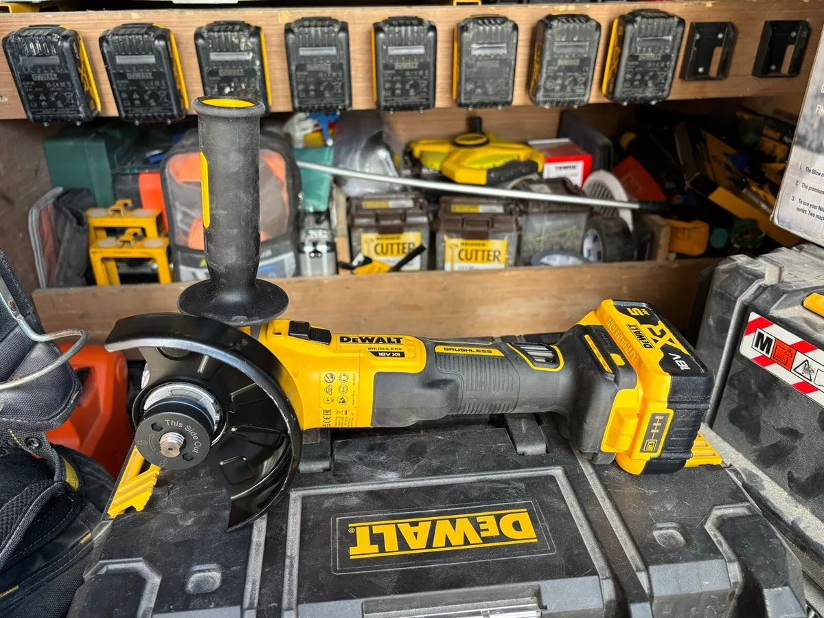Dewalt mini grinder - Image 2