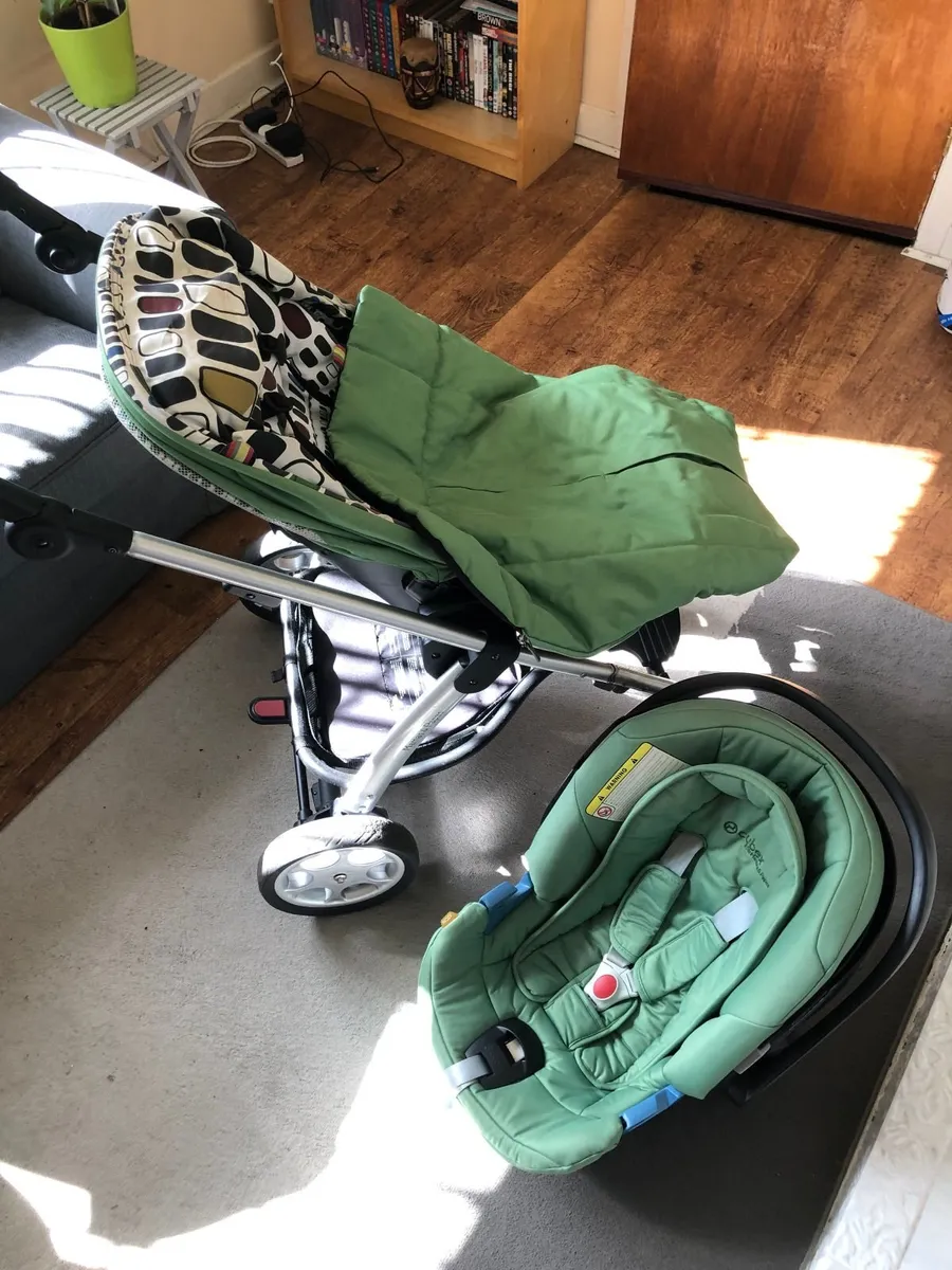 Mamas & Papas Travel System - Image 1