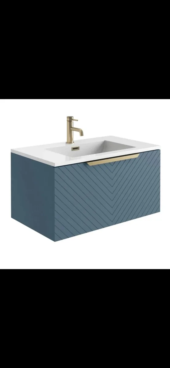 Bathroom vanity