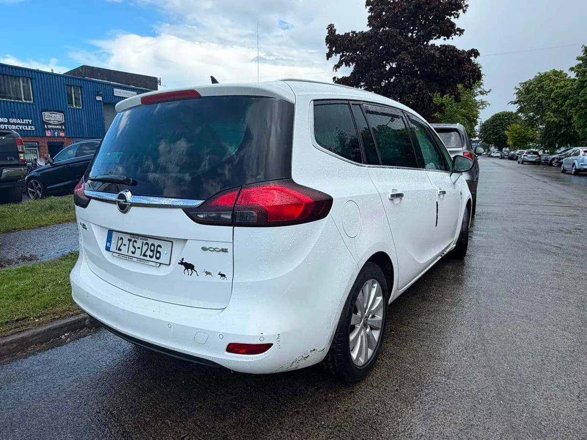 2012 Opel Safira (7 seater) - Image 2