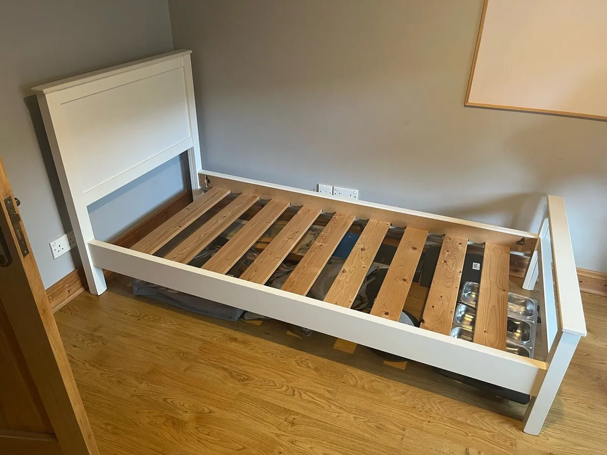 Bed frame - Image 2