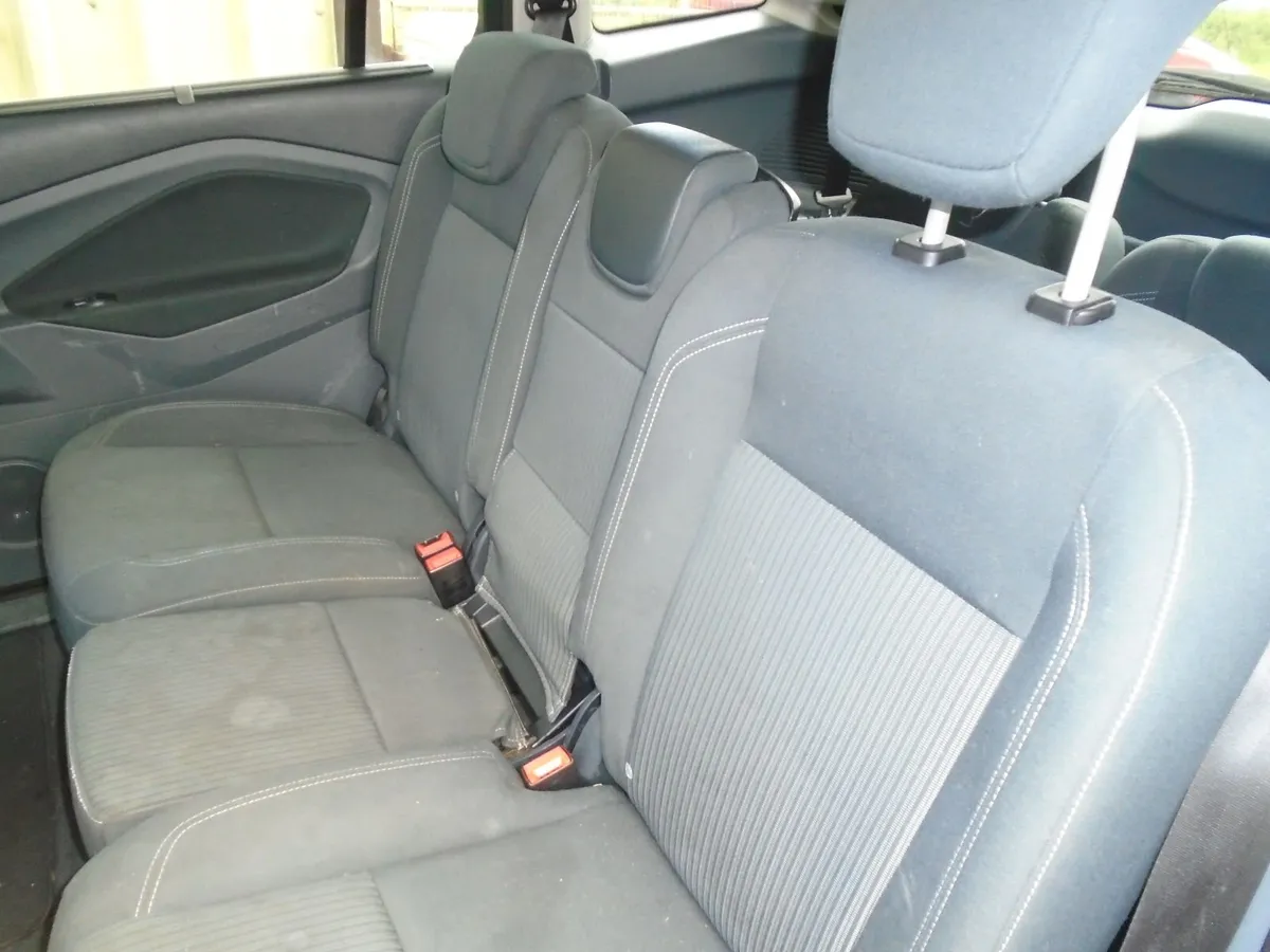 Scrapping Ford Grand C-Max 2012 for parts.... - Image 3