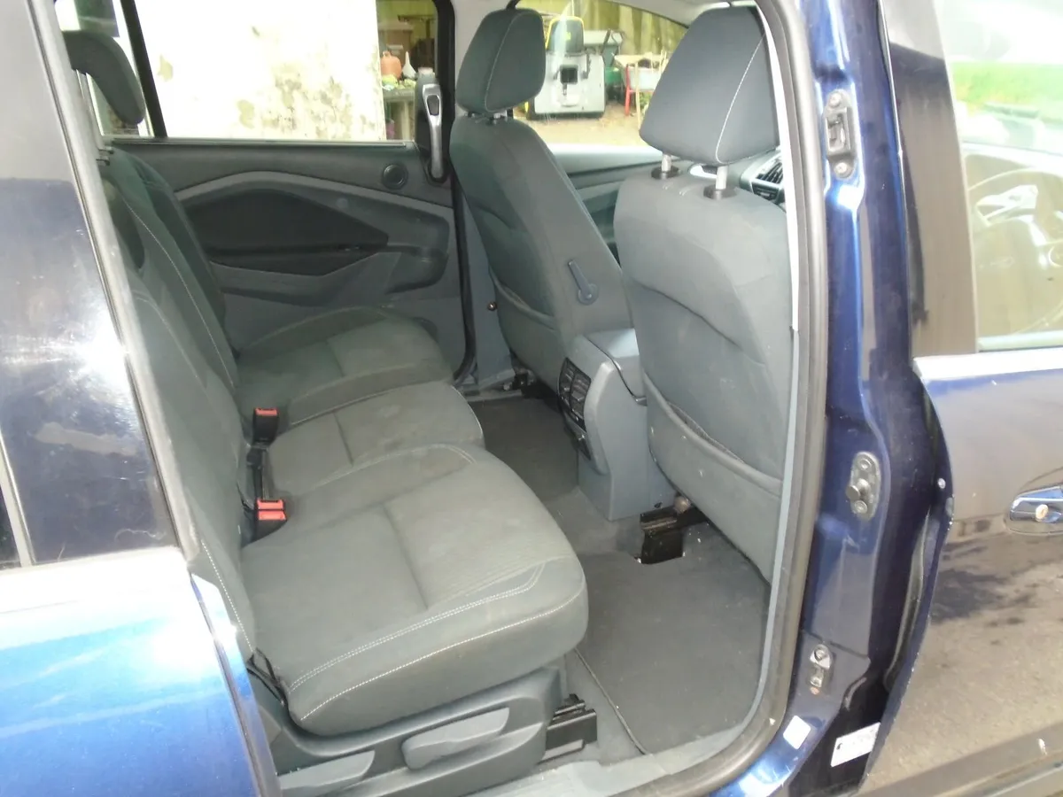 Scrapping Ford Grand C-Max 2012 for parts.... - Image 4