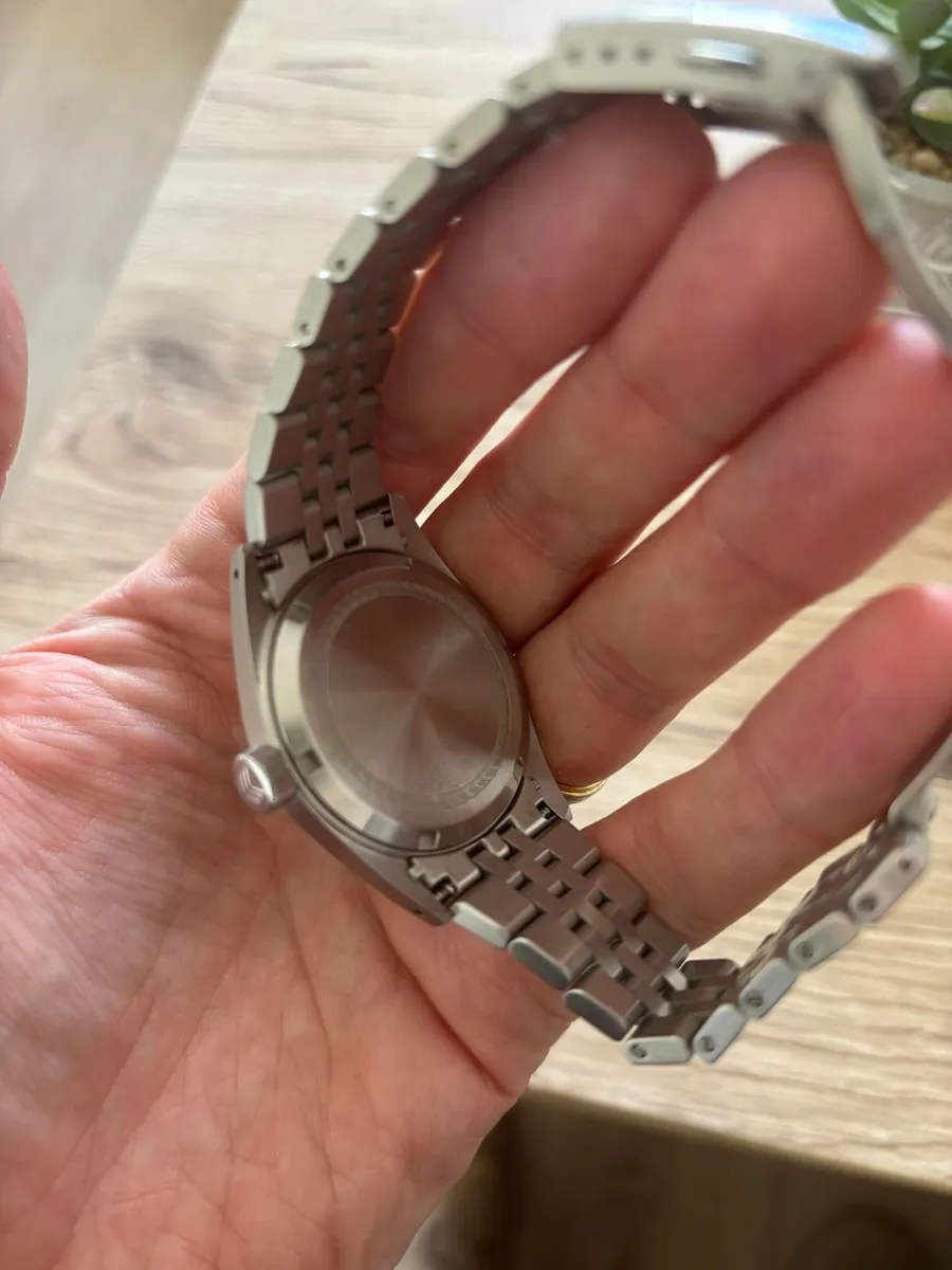 Lorier Astra Watch - Image 2