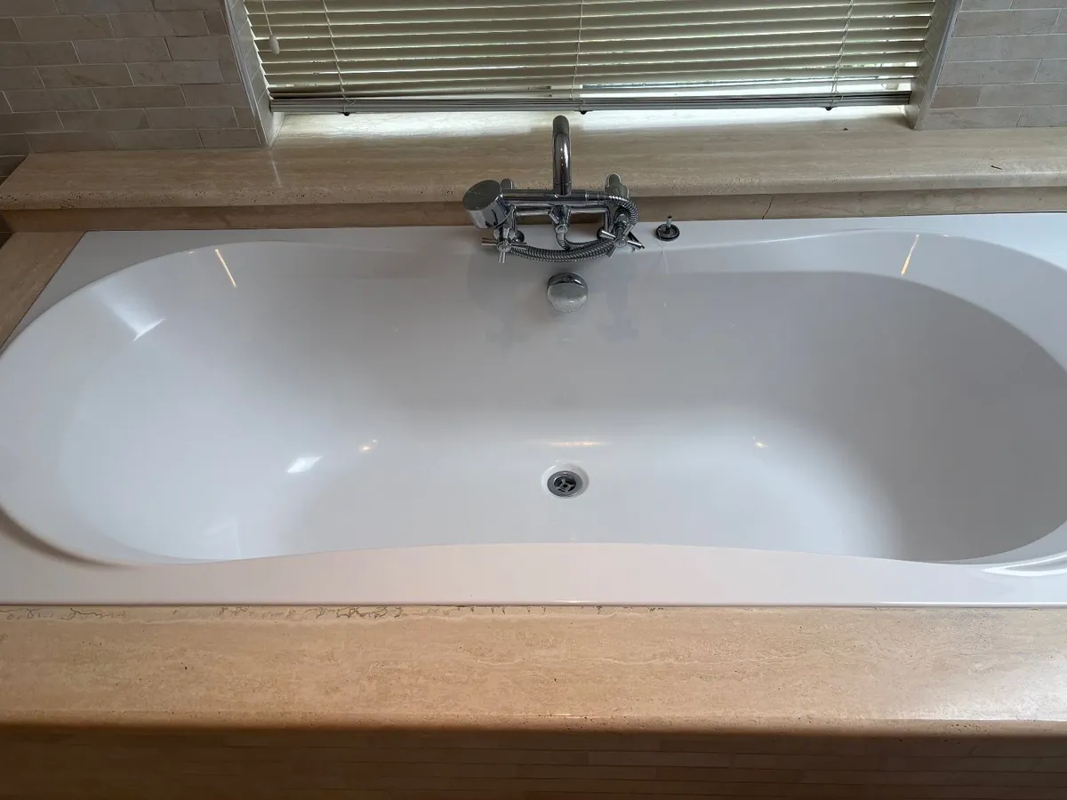 Beautiful en suite - Image 3