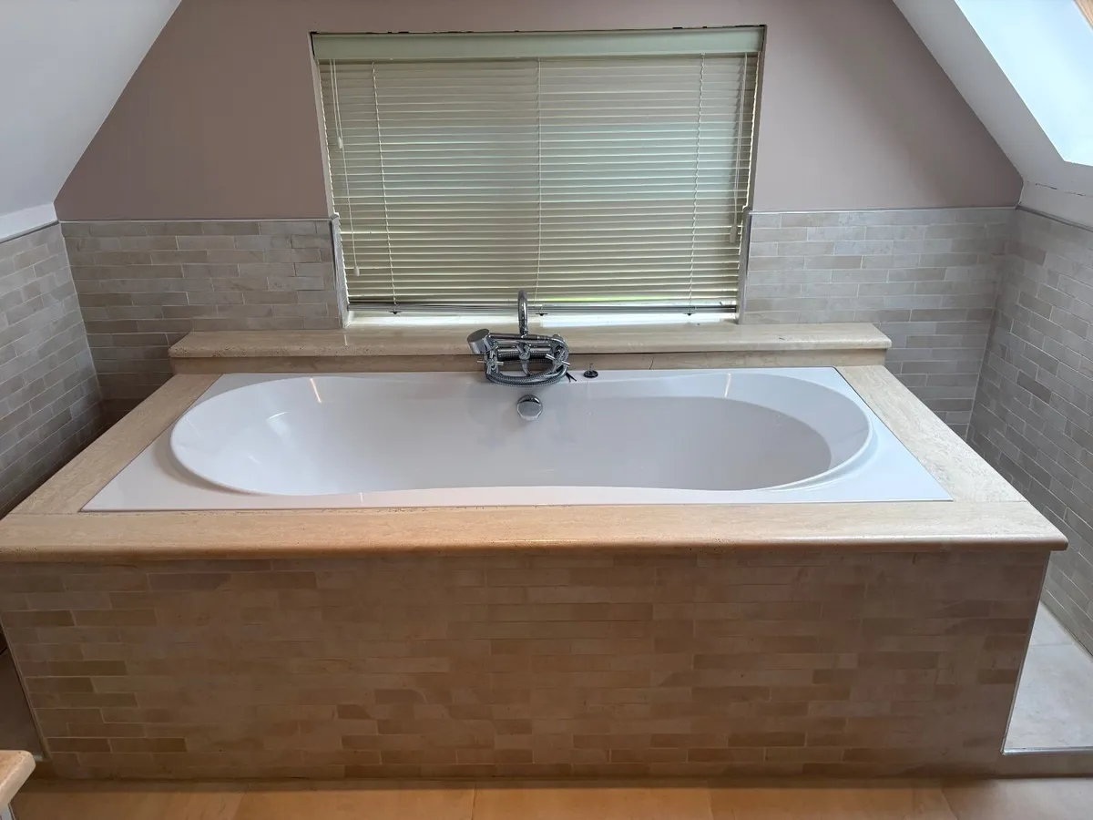 Beautiful en suite - Image 4