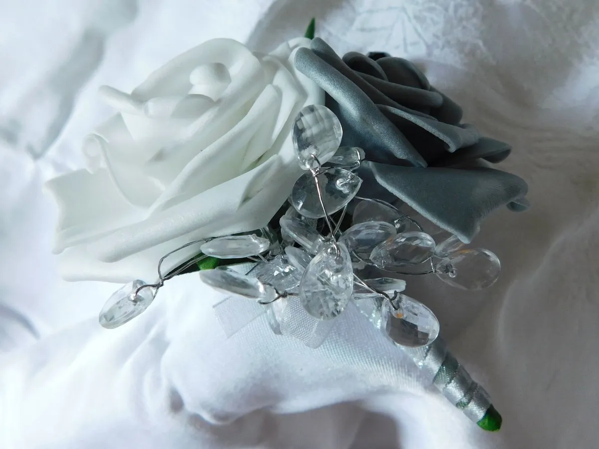 Wedding Buttonhole with Grey and White Foam Roses - Image 1