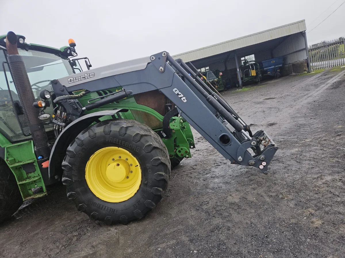 2015 JOHN DEERE 6150R WITH QUICKE LOADER - Image 2