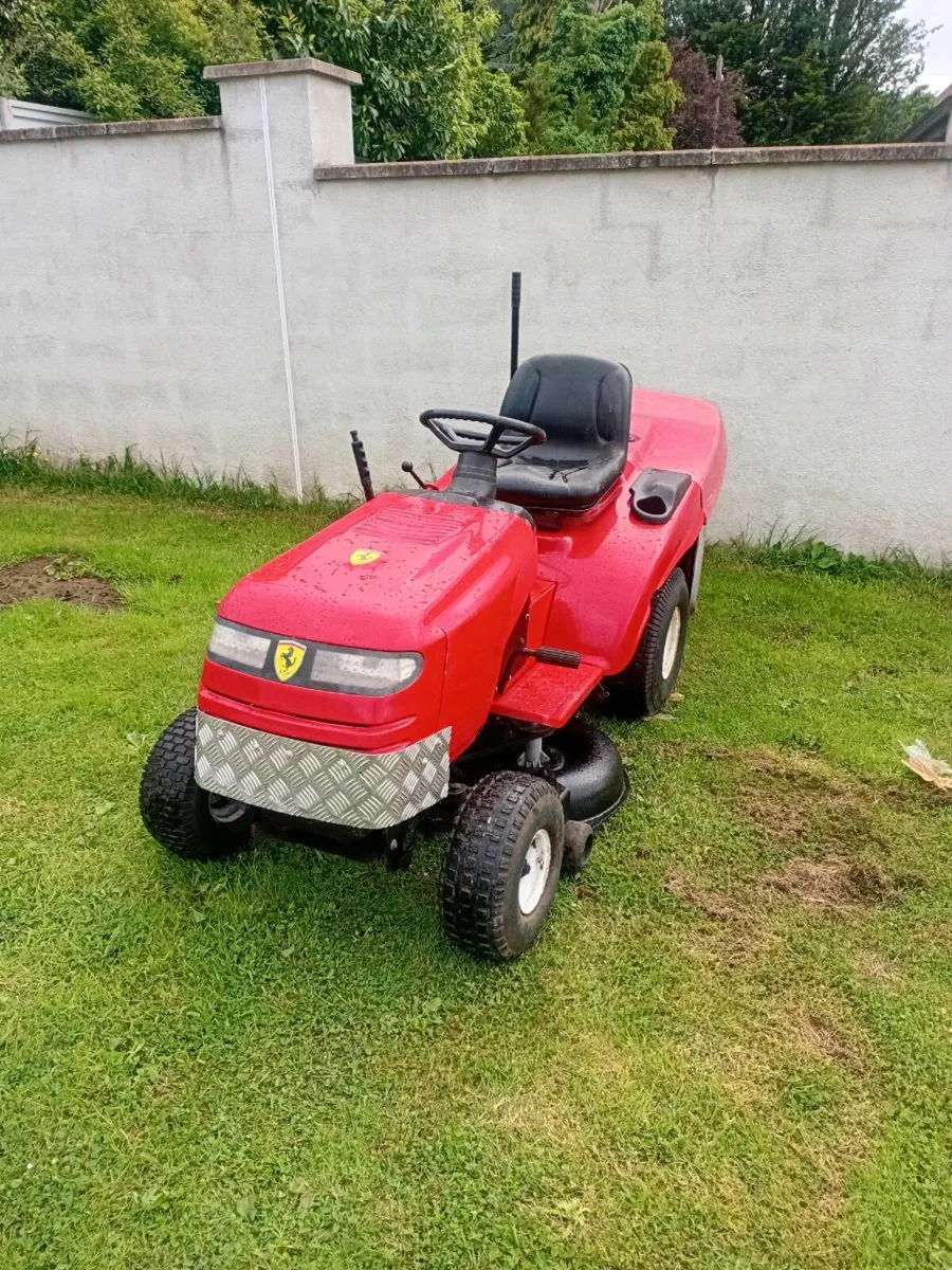 Ride on lawnmower - Image 2