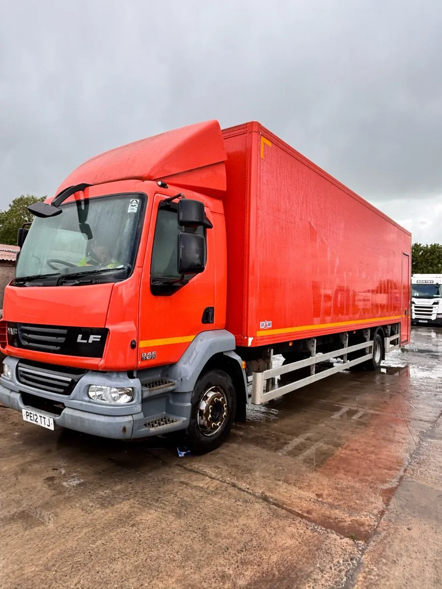 Daf LF box truck - Image 2