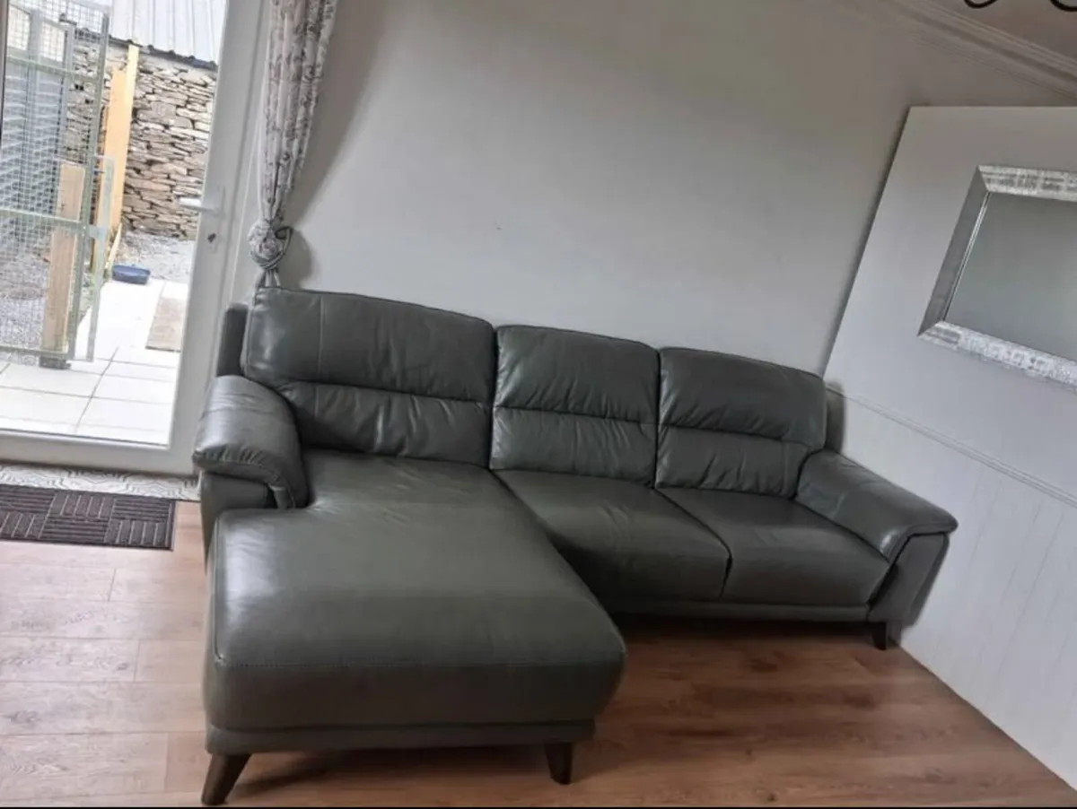 Corner settee - Image 3