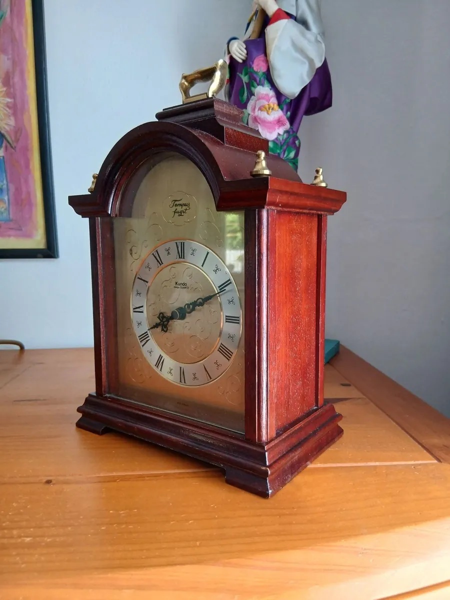 Vintage KUNDO Chiming Mantel Clock - Image 3