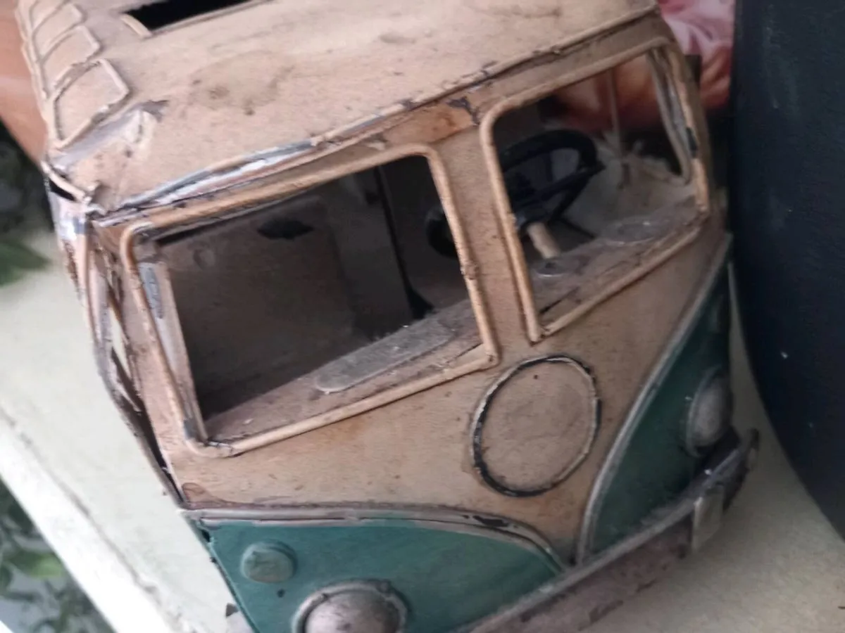 Van - Image 3