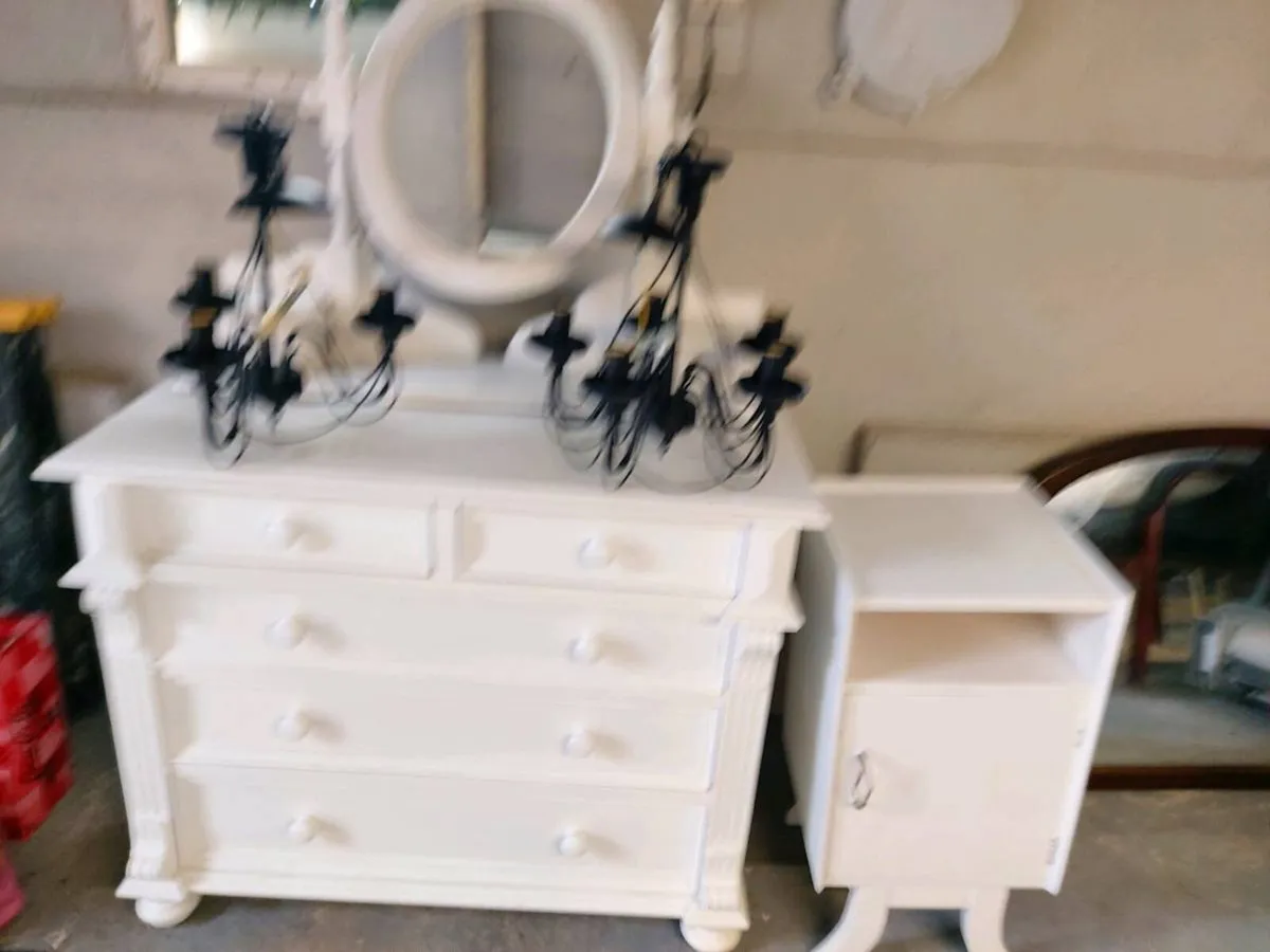 Dressing table / chest of drawers and locker - Image 2