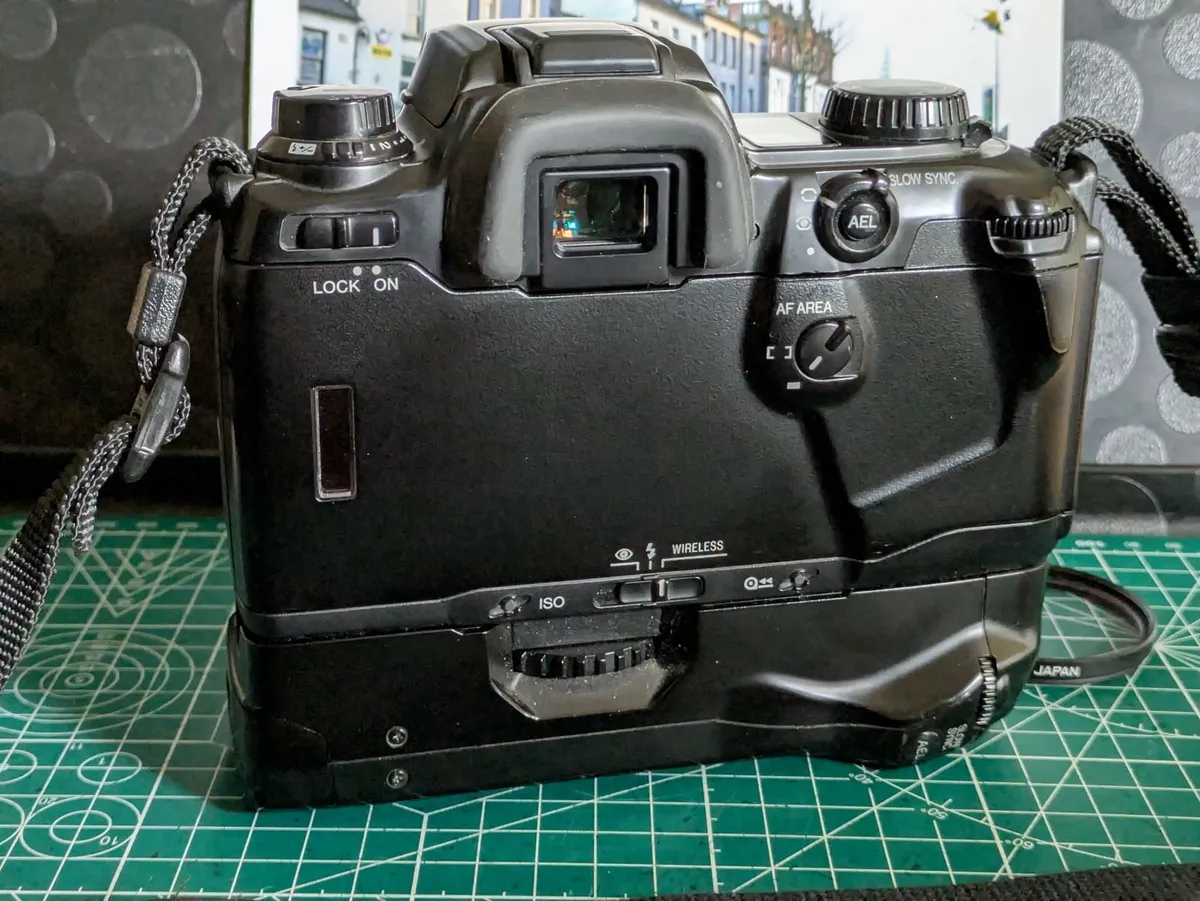 🎞️ Minolta Dynax 600Si Classic - Image 2