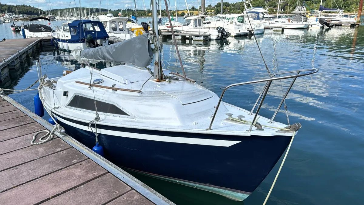 Snapdragon 21ft sailboat - Image 1