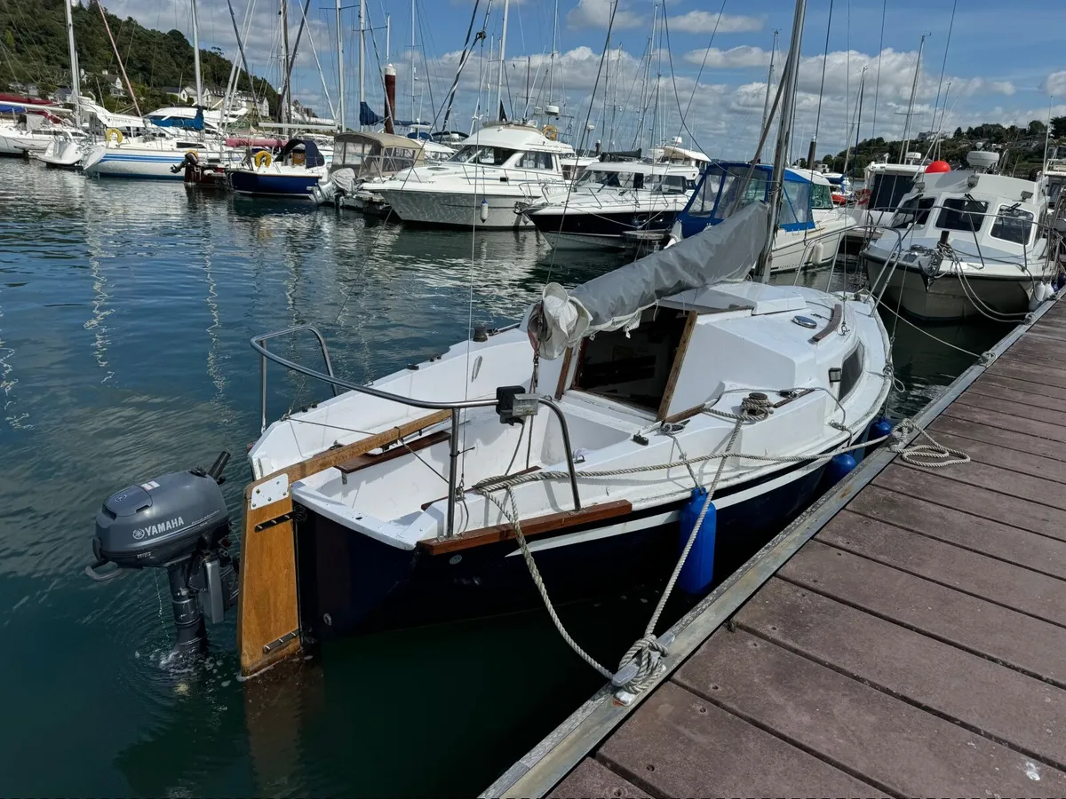 Snapdragon 21ft sailboat - Image 3