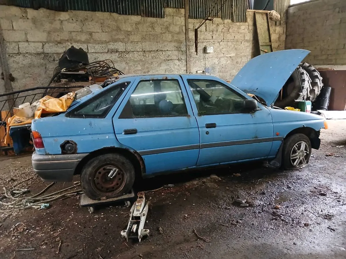 Ford escort - Image 2