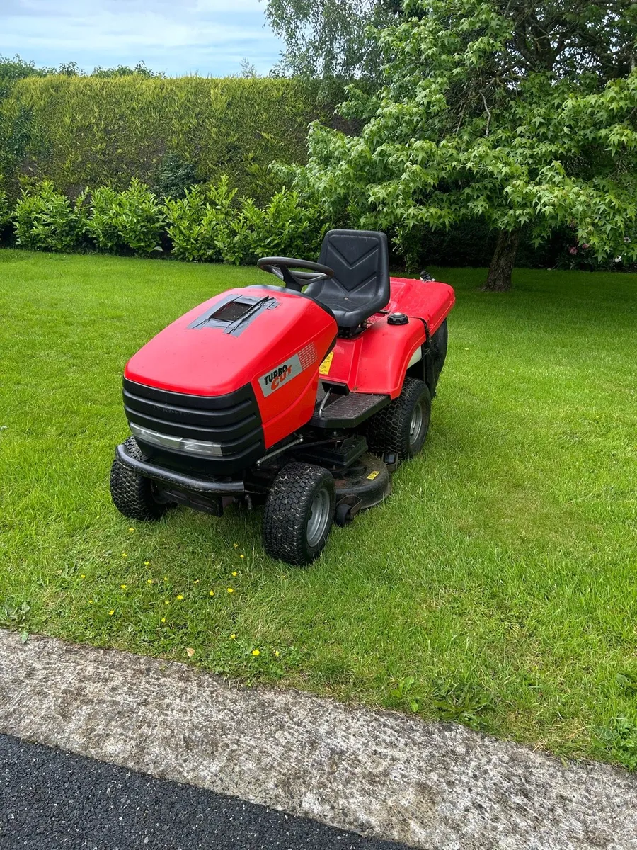 Ride on lawnmower - Image 2