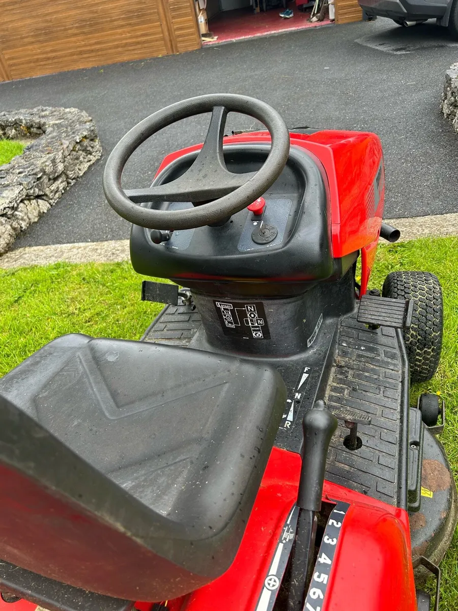 Ride on lawnmower - Image 3
