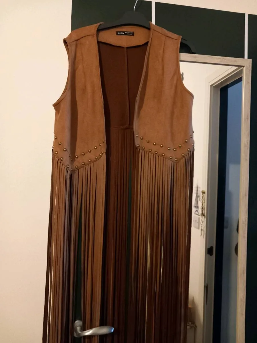 Clothes - Image 3