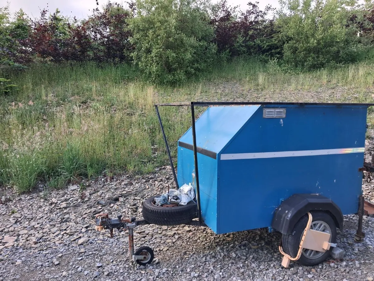 Small Trailer - Image 1