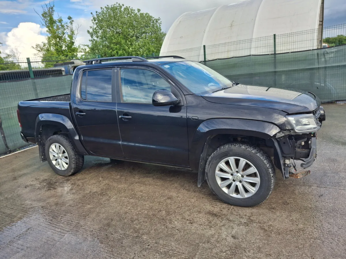 192 Volkswagen Amarok  Highline  3.0 V6  Automatic - Image 2