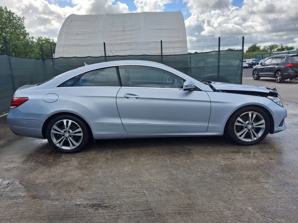 132 Mercedes E-Class  Coupe 250 CDI  Automatic - Image 4