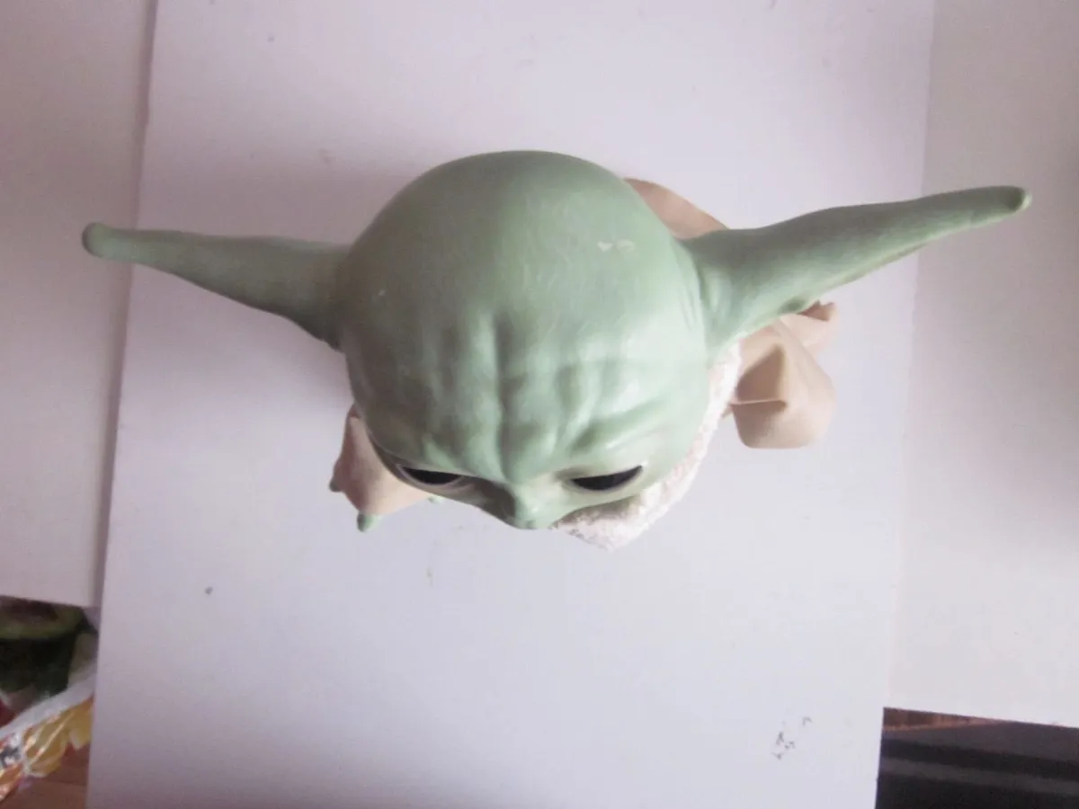Hasbro 7.5" Star Wars The Child Baby Yoda Talking - Image 2