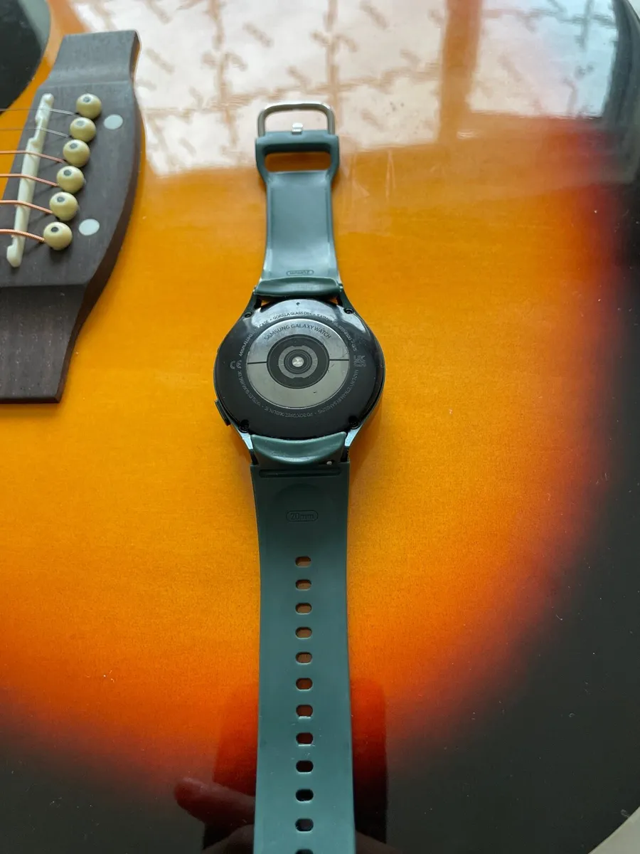 Galaxy watch 4 - Image 2