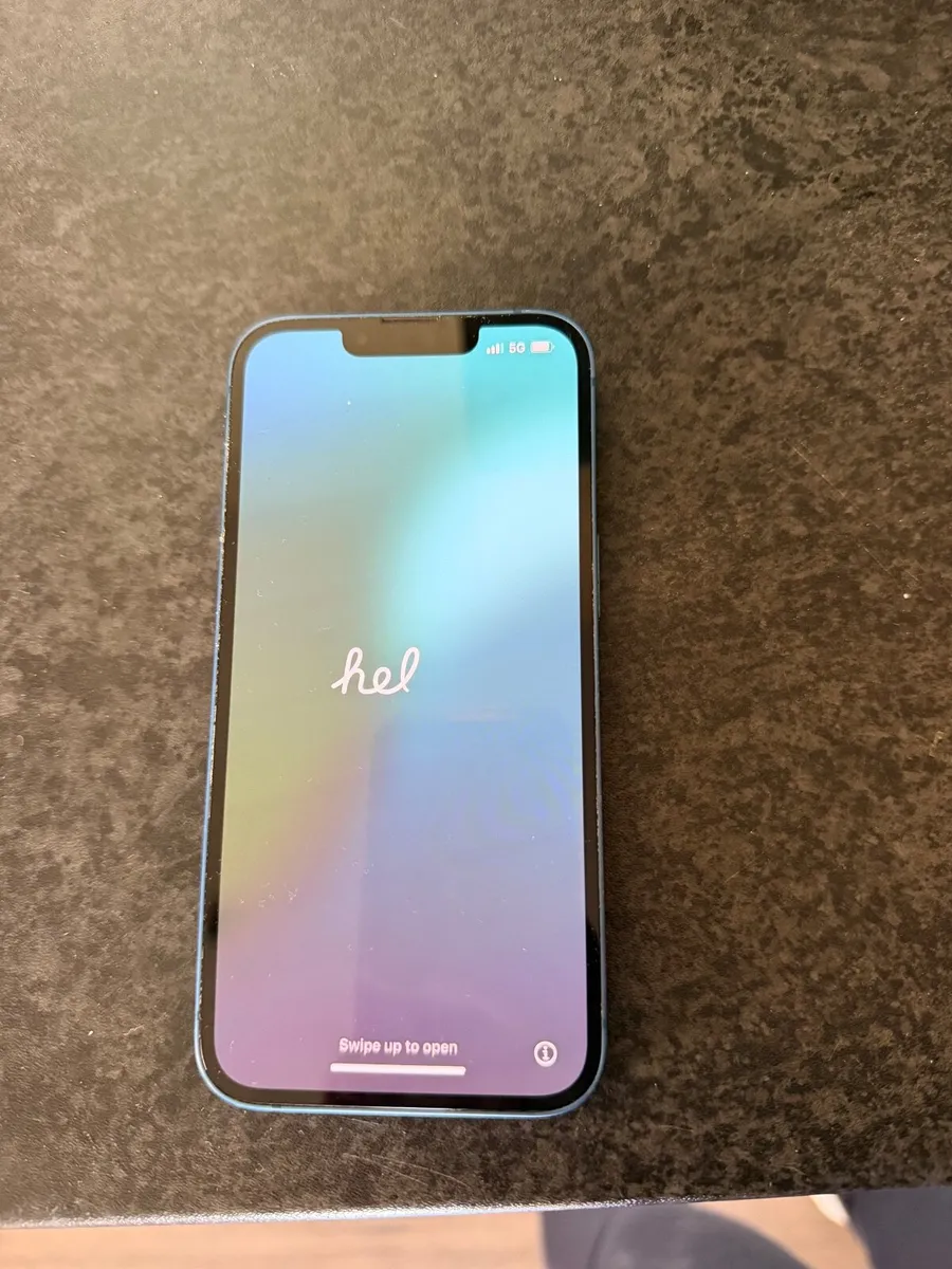 iPhone 13 - Image 2