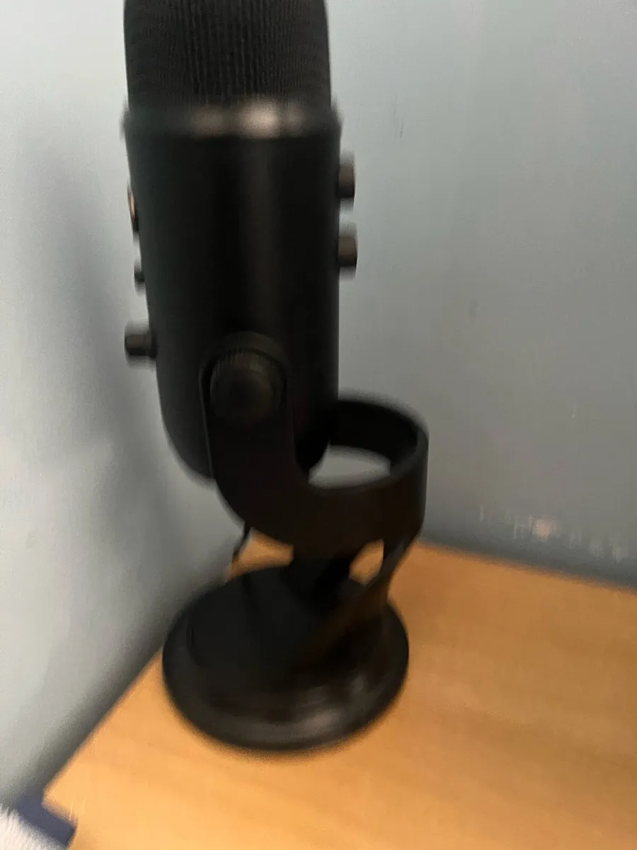 Blue yeti mic - Image 2
