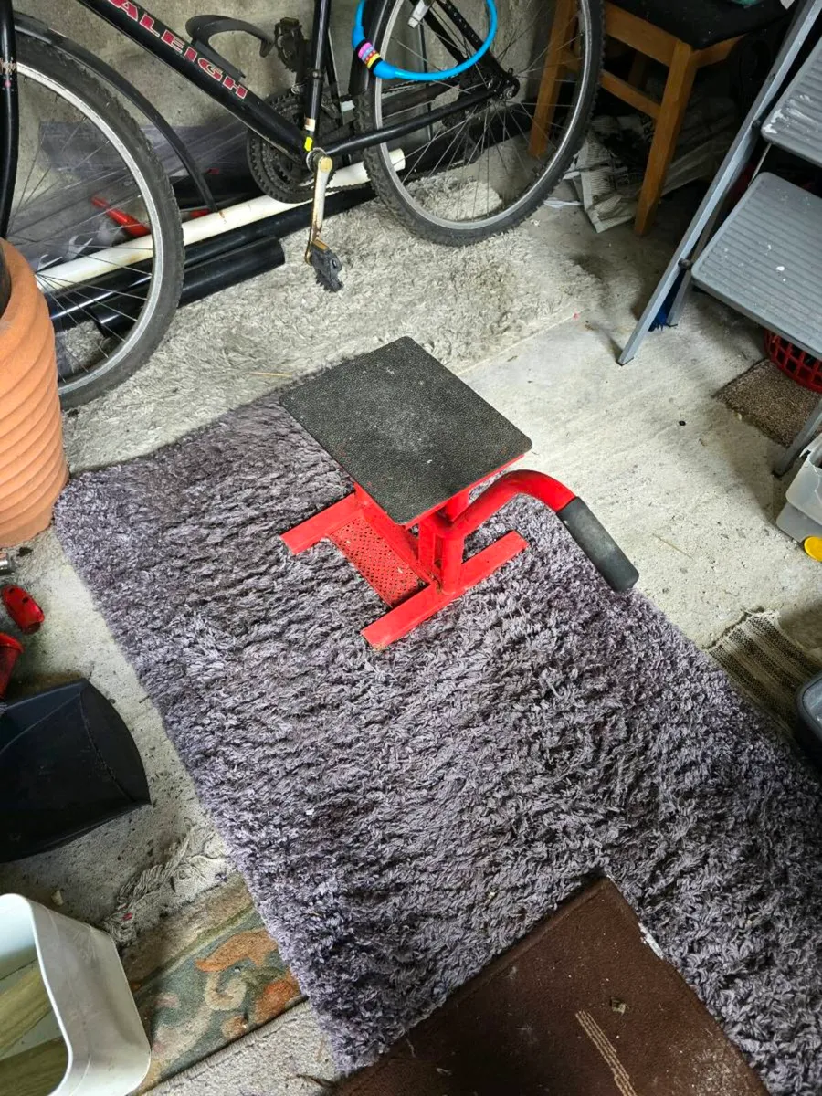 Motor  bike stand - Image 1