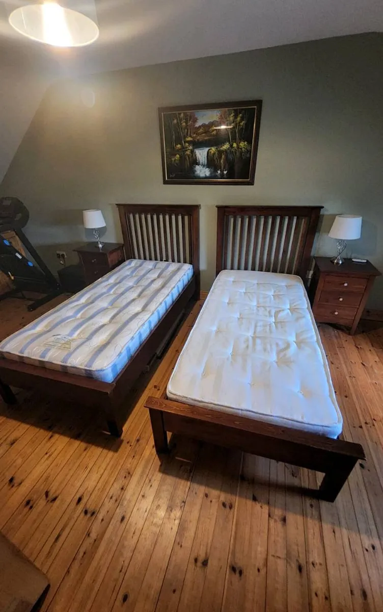 2 single beds with mattresses - Image 4