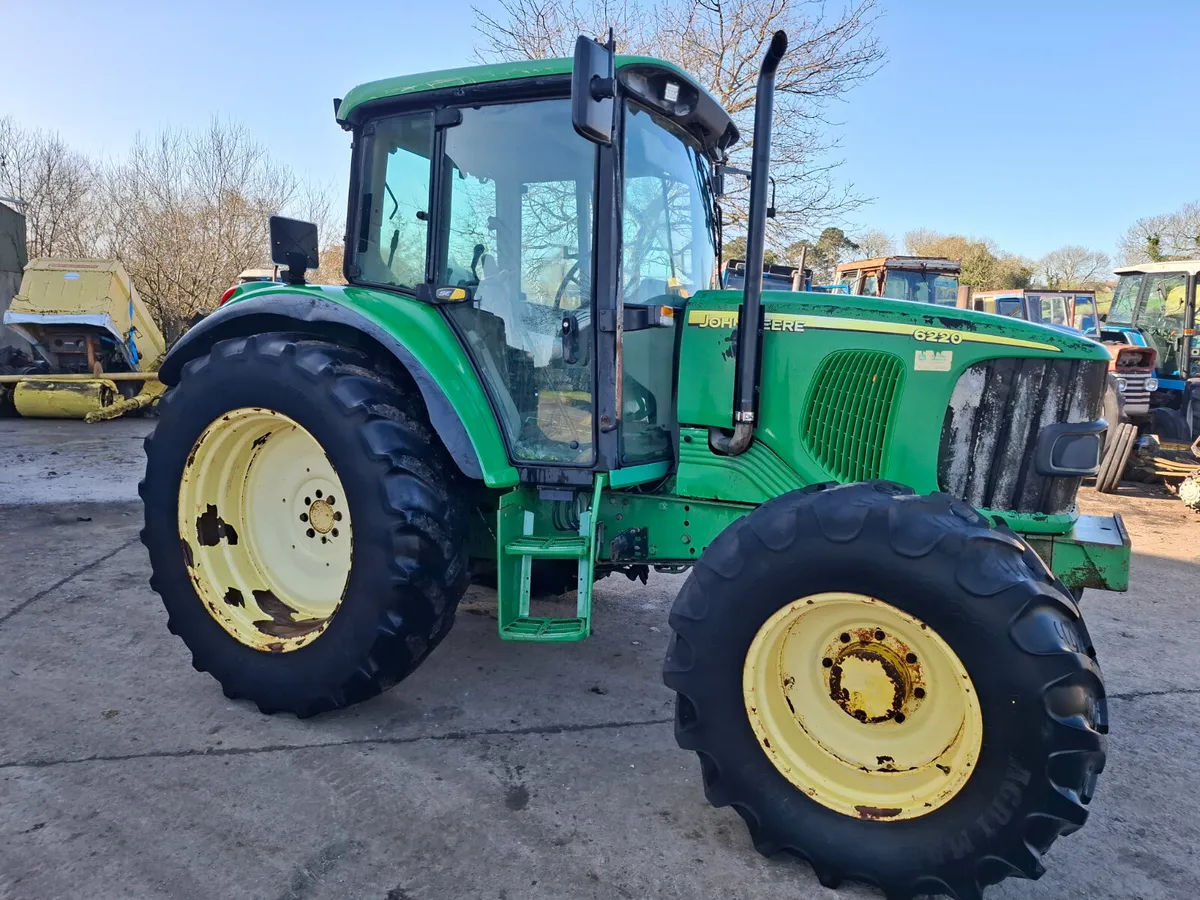 John Deere 6220 - Image 2