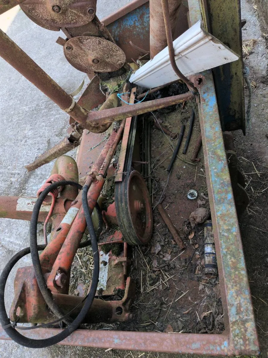 Kuhn 5' 6" Mower - Image 3