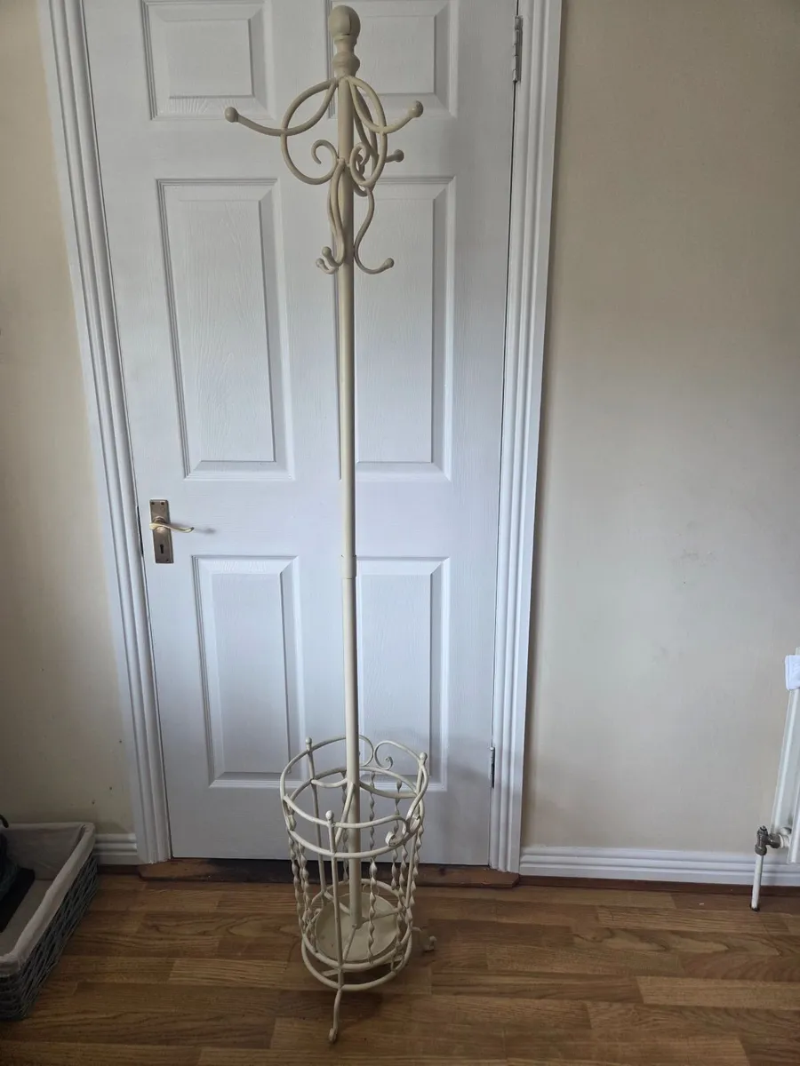 Coat stand (FREE) - Image 1