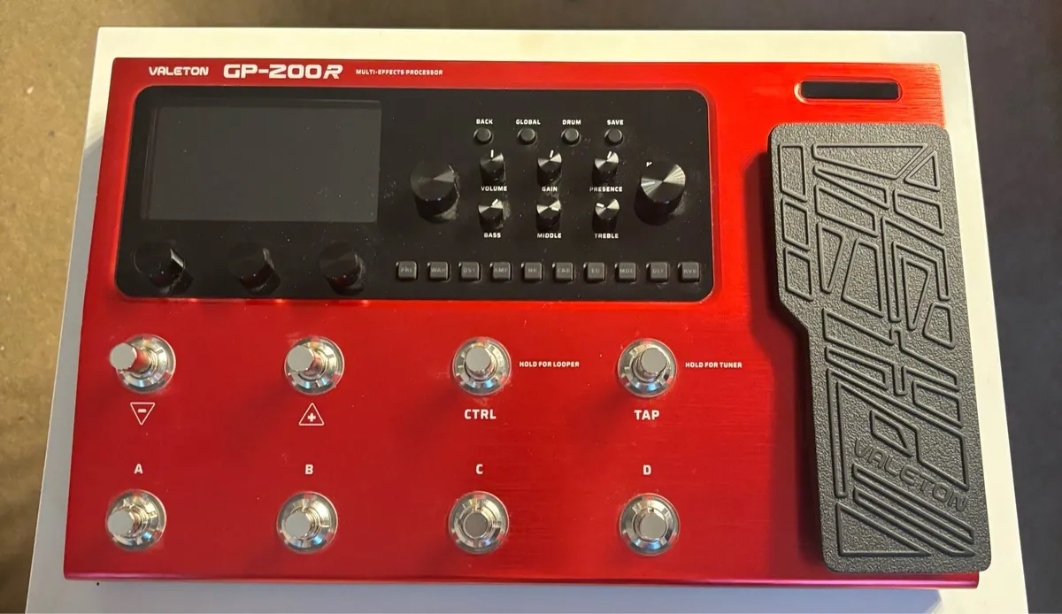 Valeton Gp200R guitar multi effects pedal - Image 1